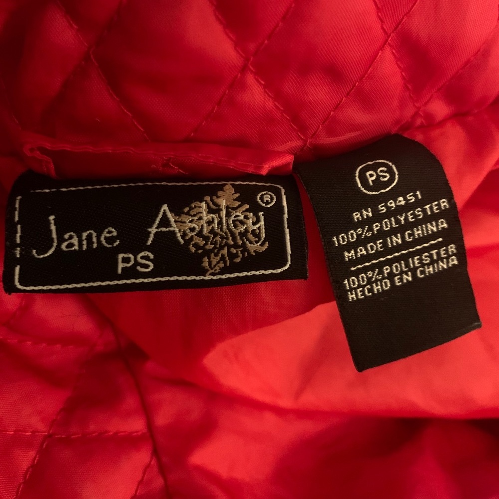 Red jacket - Picture 5 of 5